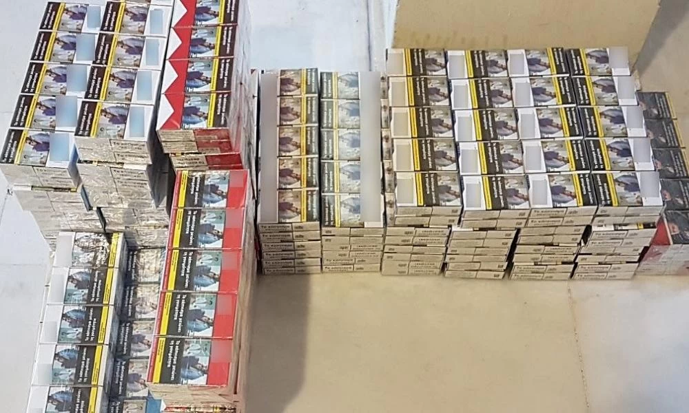 "Λαβράκι" στην Χαλκίδα: Βρέθηκαν και κατασχέθηκαν 42.800 λαθραία πακέτα τσιγάρα